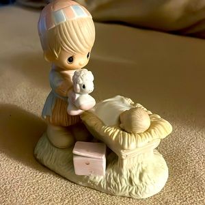 Precious Moments Christmas Is A Time To Share 1979